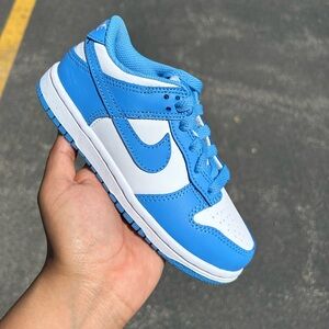 Nike Dunk Low UNC